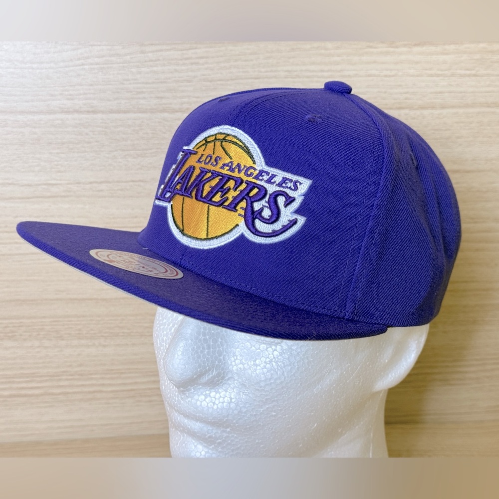 Mitchell & Ness Los Angeles Lakers Purple Snapback Hat